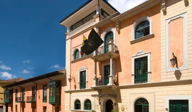 Hotel De La Opera