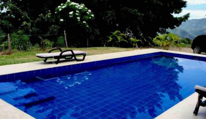 LINDA CASA/PISCINA/VISTASUPERWIFI/DIRECTV/12PERSONAS