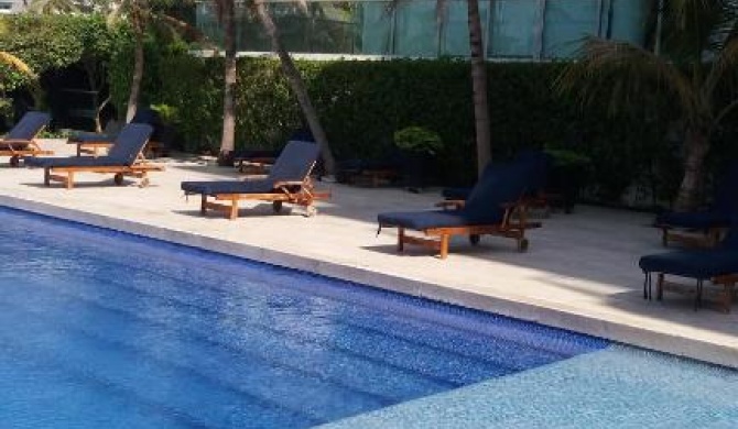 Cartagena Beach Condo - 1400 sq. Ft. (130 m2)