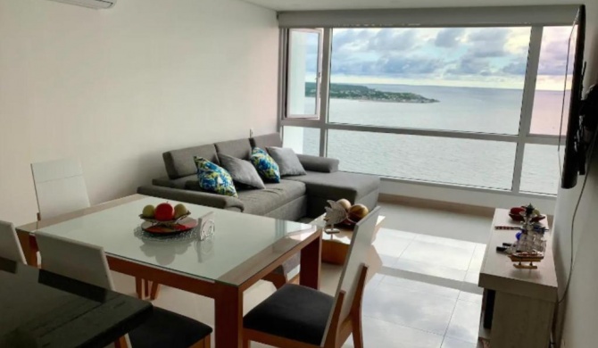 Apartamento con Vista al Mar en Bocagrande Cartagena