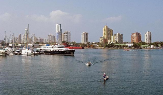 Apartamento en Cartagena, cerca al mar, edificio Nuevo Conquistador