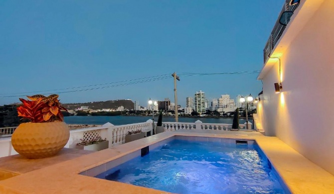 CASA EN EL CENTRO CON JACUZZI GRANDE Y TERRAZA