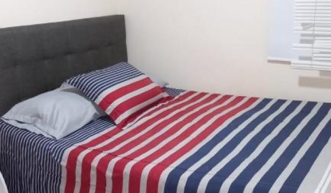 Apartamento con excelente ubicación.