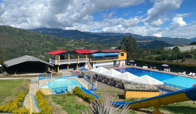 Hotel Centro Vacacional Acuatobogán