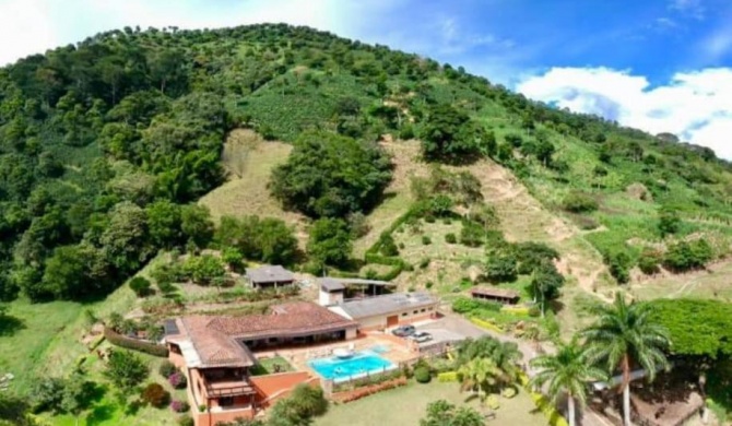 Finca Hotel El Clavel