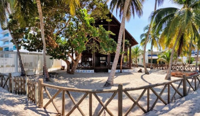 CASA-CABAÑA EN COVEÑAS (FAMILIAS Y GRUPOS GRANDES)