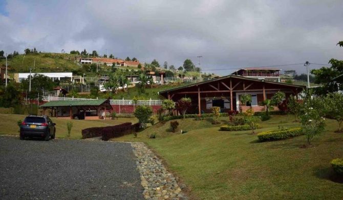 Agradable casa de campo/ finca en el Carmen Valle