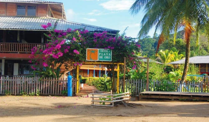 Playa de Oro Lodge