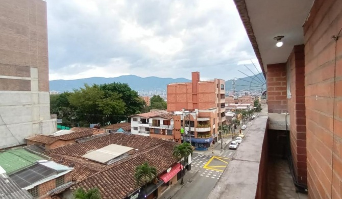 ESPLENDIDO APARTAESTUDIO EN LA MEJOR ZONA DE ENVIGADO