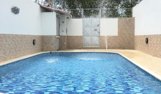 Casa con Piscina Privada y Jacuzzi Villa Ensueño 2