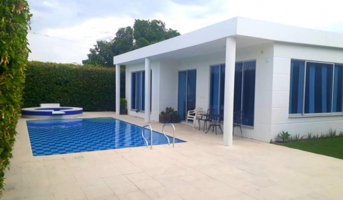 Casa Quinta con Piscina Privada Girardot