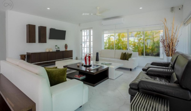 Condominio Campestre El Peñon, NEW LUXURY SPACIOUS HOUSE PRIVATE POOL, GYM & GOLF VIEW