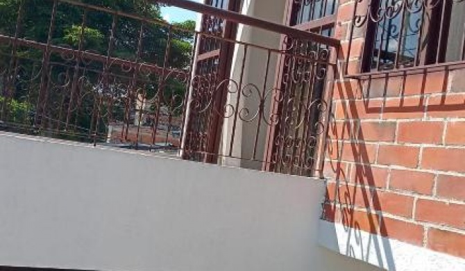 Apartamento amoblado con balcón en Ibagué