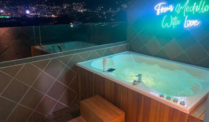 Nuevo Penthouse de 3 cuartos y 3 baños dúplex con jacuzzi privado