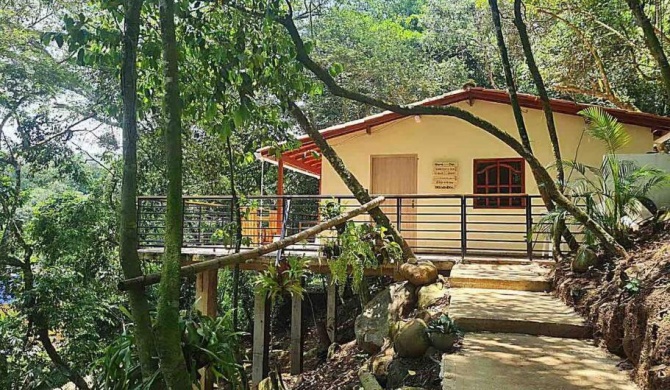 Casa campestre con acceso privado a Río Claro Jamundi