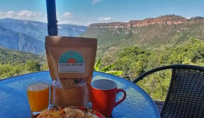 Domo Geodésico frente al Cañón del Chicamocha